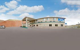 Quality Inn & Suites Salina National Forest Area